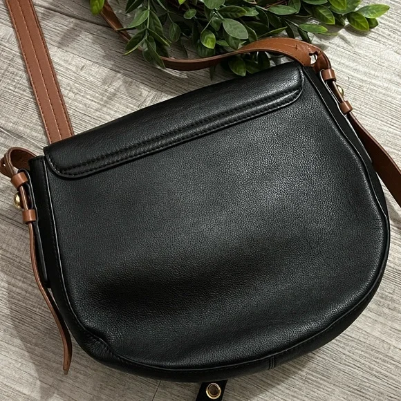See By Chloe Leather Crossbody Bag - Picture 7 of 16